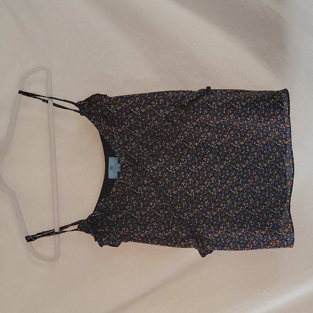 Floral Sleeveless Blouse